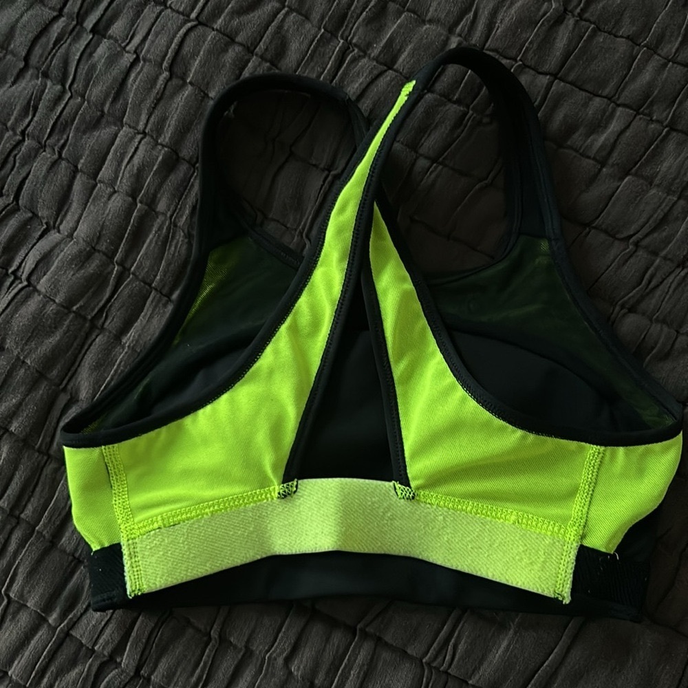 Nike Dri-fit Black/Volt Sports Bra with Cutout - S - Picture 6 of 7